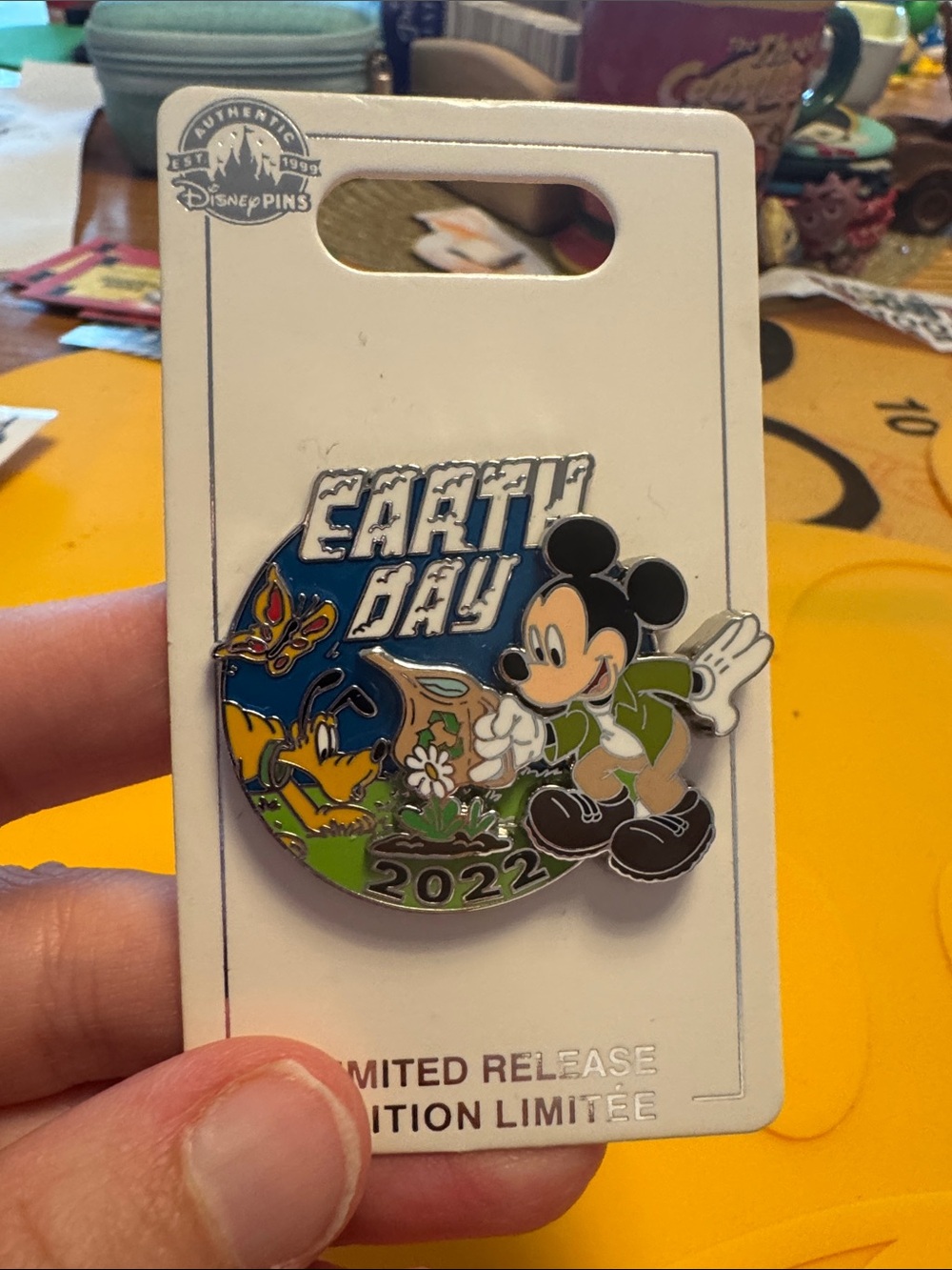 Disney Mickey Mouse, Pluto, 2022 Earth Day pin NWT